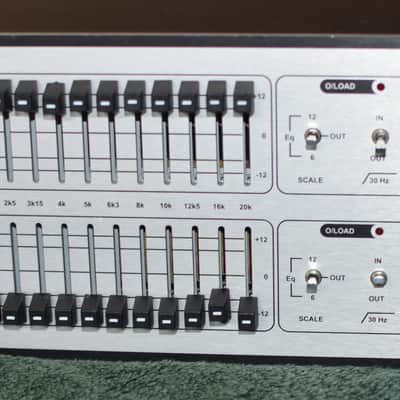 Klark Teknik DN360 2-Channel 30-Band Graphic EQ 2010s - Silver image 4