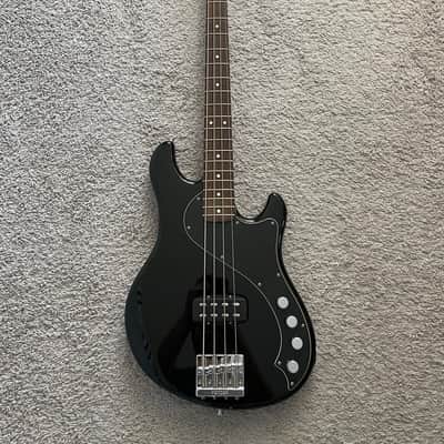 FENDER DIMENSION BASS IV (Mexican, 2004-2007) bass guitars