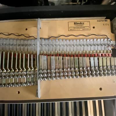 Rhodes Mark I Stage 73-Key Electric Piano 1975 - 1979 - Black Rounded Top image 5