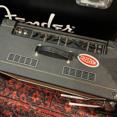 Vox AC15C1 Custom 2-Channel 15-Watt 1x12" Guitar Combo 2010 - Present - Black image 2