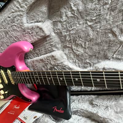 Fender American Ultra Stratocaster Bubble gum limited edition last in EU image 7
