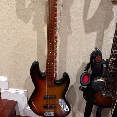 Fender Jaco Pastorius Artist Series Signature Fretless Jazz Bass 2000 - 2016 - 3-Color Sunburst image 1