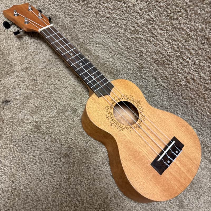 Unlabeled Soprano Ukulele w/ Bag image 1