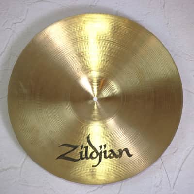 ZILDJIAN Zildjian 18 Medium Ride Zildjian 18-inch Medium Ride (07/27) image 2