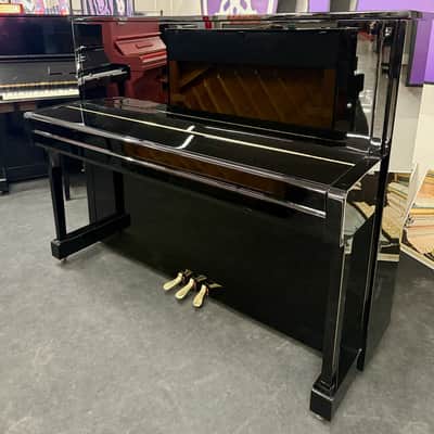 PIANOFORTE VERTICALE YAMAHA MOD. B3 PE NERO LUCIDO image 4