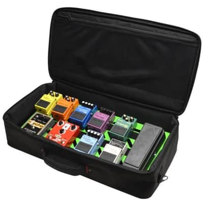 Gator Screamer Green Large aluminum pedal board w/ Gator carry bag and bottom mounting power supply bracket. Power supply not included. GPB-BAK-GR image 2