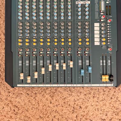 Allen & Heath MixWizard WZ20:8:2 | Reverb