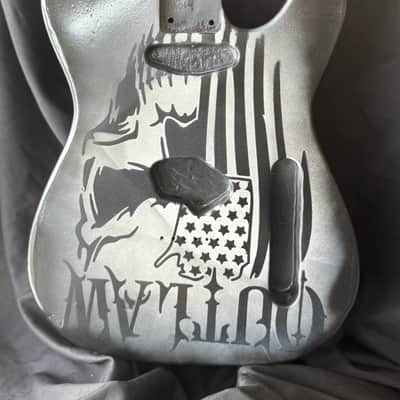 MH Customs OUTLAW SKULL V1 2026 - NITROCELLULOUS GLOSS image 4