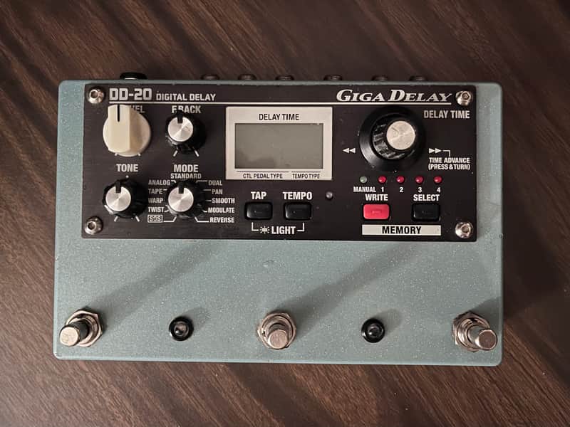 Boss DD-20 Giga Delay | Reverb Canada
