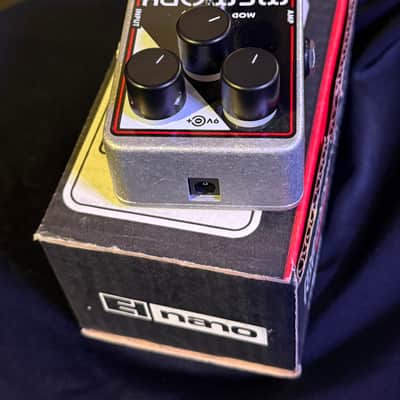 Electro-Harmonix Memory Toy Analog Echo / Chorus 2009 - Present - Black / White / Red image 3