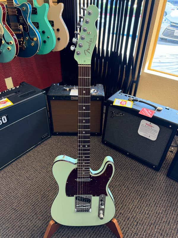 Fender AMERICAN ULTRA LUXE TELECASTER® 2024 - Transparent Surf Green