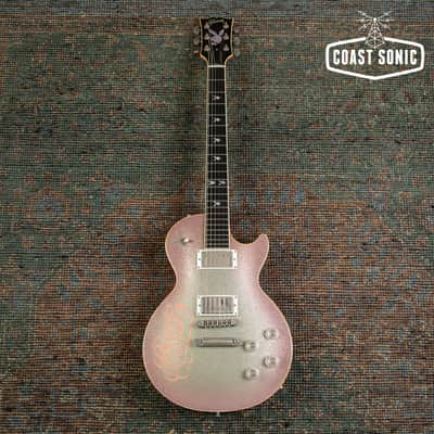 2001 Gibson Custom Shop Limited Edition Playboy Playmate of the year Les Paul w/case image 2