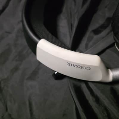 Corsair VOID RGB Elite Wireless Gaming Headset - White image 5
