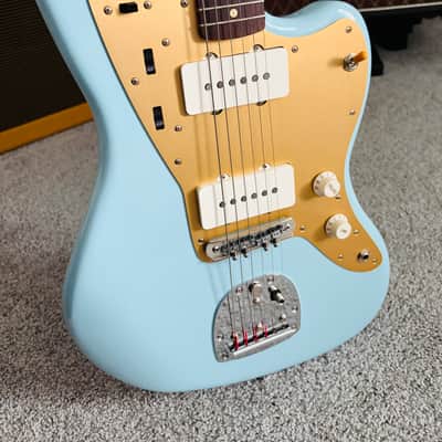 Mint with Upgrades Fender Vintera II '50s Jazzmaster with Rosewood Fretboard - Sonic Blue image 5