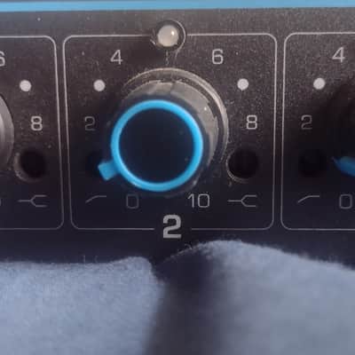 Shure SCM800 8-Channel Mic/Line Level Mixer with EQ 2010s - Black image 3