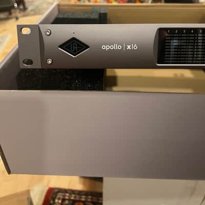 Universal Audio Apollo x16 Heritage Edition Thunderbolt 3 Audio Interface 2020 - Present - Gray image 2
