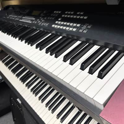 Yamaha MOXF8 Keyboard Production Synthesizer Used Perfect Condition 100% working w/ original A/C adapter