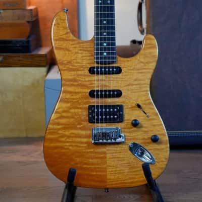 Immagine Fender American Deluxe Stratocaster QMT HSS Electric Guitar - 2