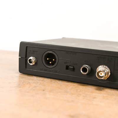 Shure ULXS4 Wireless Receiver - M1 Band: 662-698 MHz (NO POWER SUPPLY) CG0123Y image 7