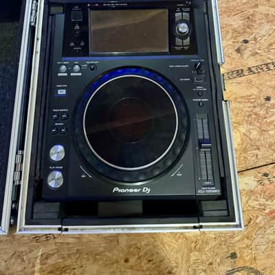 Pair of Pioneer XDJ 1000 MK2s image 6