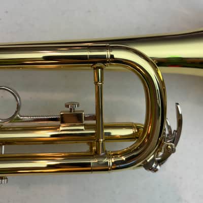 Unbranded Bb Trumpet — Excellent Condition + Case + Accessories image 11