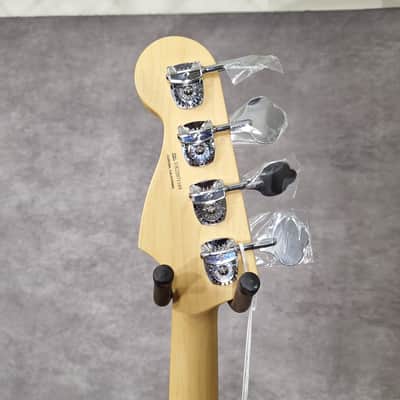 Fender American Performer Jazz Bass with Rosewood Fretboard 2018 - Present - 3-Tone Sunburst 8.4 pounds image 5