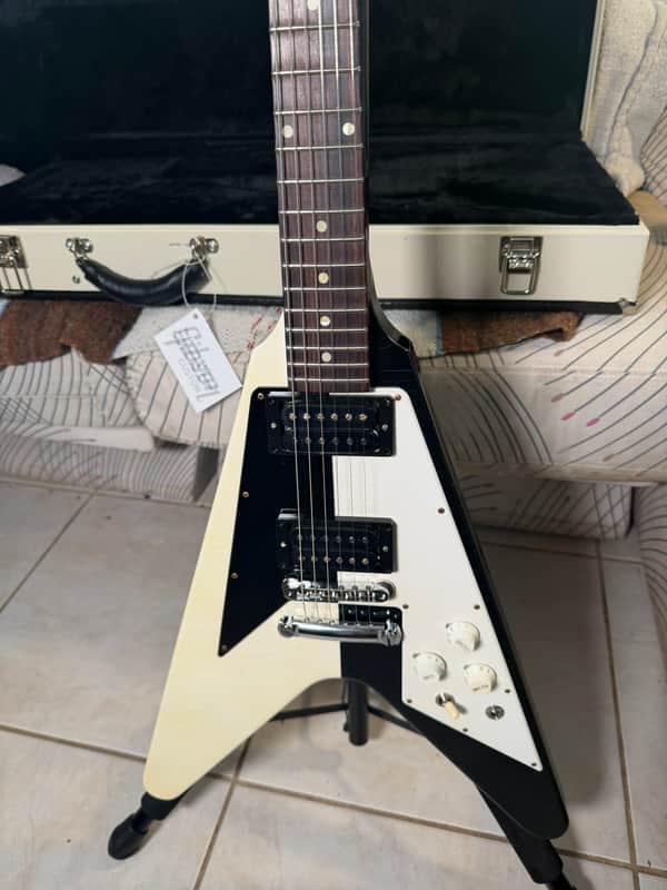 Gibson Limited Edition Michael Schenker Flying V 2026 - Black and White