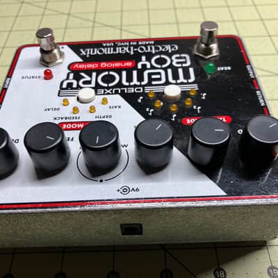 Electro-Harmonix Deluxe Memory Boy Tap Tempo Analog Delay 2010 - Present - Black / White / Red image 3