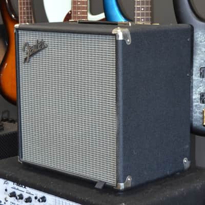 Fender Rumble 40 Bass Combo Amplifier – Used - Black Tolex image 2