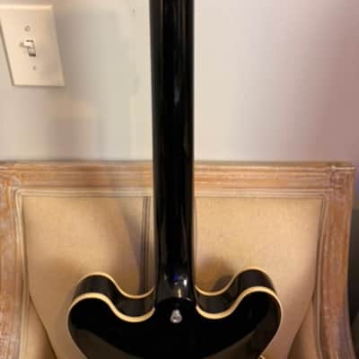 Gibson ES-335 Semi-hollow body Electric Guitar - Vintage Ebony Gibson ES-335 Semi-hollow body Electric Guitar - Vintage Ebony 2022 - Ebony image 9