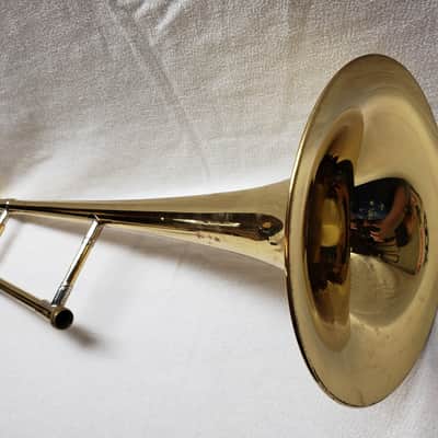 Holton Collegiate TR602 Student Tenor Trombone w/ Case and Mouthpiece - Serviced image 3
