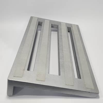 DIY Wooden Pedalboard - Grey image 2