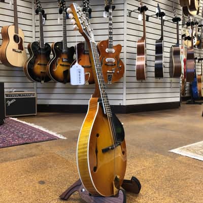 Kentucky KM-505 Artist German Spruce/Alpine Maple A-Style Mandolin Amberburst w/Padded Gig Bag image 5