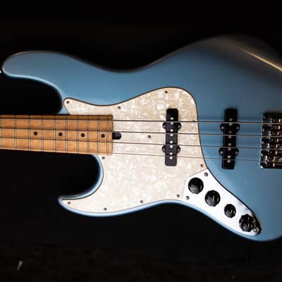 Mike Lull MV4 Left handed Bass 2009 Lake Placid Blue image 10