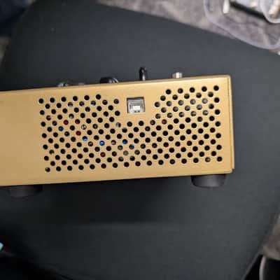 Victory Amps V4 The Sheriff 2-Channel 180-Watt Hybrid Guitar Amp Pedal 2022 - Present - Gold image 3