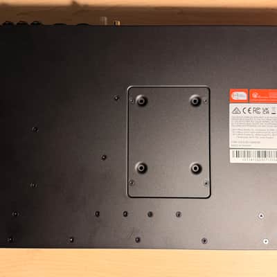 Akai MPC Live III Standalone Sampler / Sequencer 2025 - Present - Gray image 7