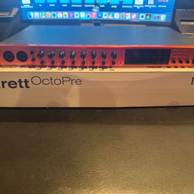 Focusrite Clarett OctoPre 8-Channel Mic Preamp with ADAT I/O 2017 - Present - Red image 3