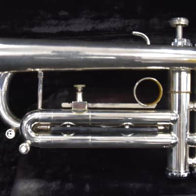 Getzen 590-S Capri Bb Silver Trumpet with First Valve Trigger image 6
