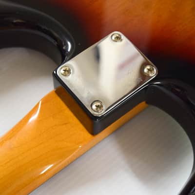 Fender Vintera II '60s Stratocaster - 3-Color Sunburst image 10