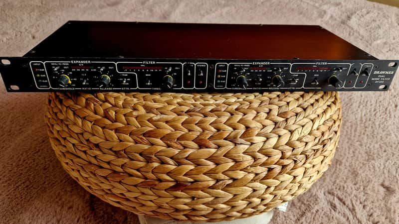 Drawmer DF320 Vintage Noise Gate / Expander – Analog Studio Outboard image 1