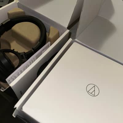 Audio-Technica ATH M40 x 2010s - Black image 4