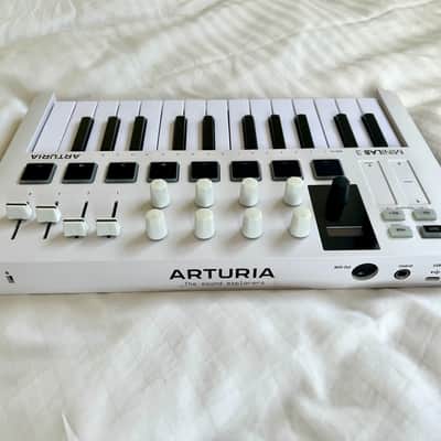 Arturia MiniLab 3 MIDI Keyboard Controller 25Keys and USB Pad image 2