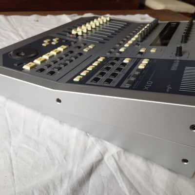 Yamaha 01X mLAN Digital Mixing Studio image 10