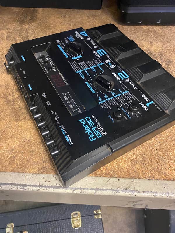 Roland GR-30 Guitar Synthesizer 1996 - 2000 - Black | Reverb