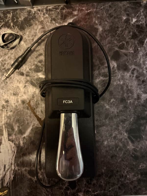 Yamaha FC3A Continuous Piano Style Sustain Pedal 2010s - Black image 1