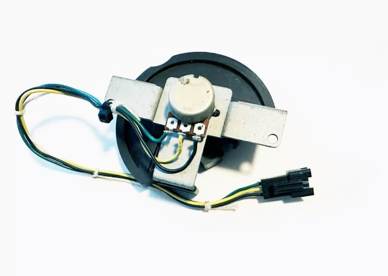 YAMAHA DX-21 Synthesizer Modulation Wheel Assembly. image 1
