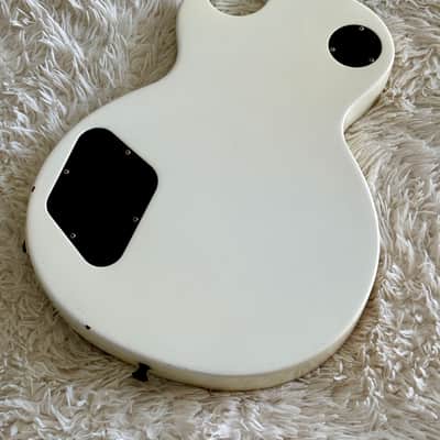Gibson Les Paul Studio Alpine White Electric Guitar image 12
