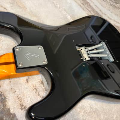 Fender Stratocaster 2018 - Black image 8