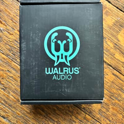 Walrus Audio Julia Chorus / Vibrato V2 Limited Edition - Onyx Series 2023 - Onyx image 2