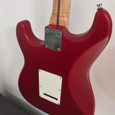 Fender Custom Shop Deluxe Stratocaster Abigail Ybarra Red Hot Pickups Flame Maple image 8